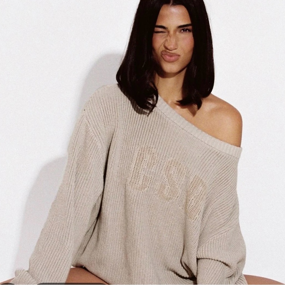 NEW WITH TAGS * CSB OAK Off-Shoulder Sweater